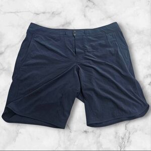 Lululemon Mens Preformance Hybrid Size 38 Blue Shorts